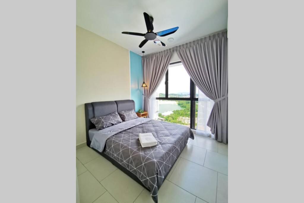 סרי קמבאנגן Astetica Pool & Lake View High Floor 100Mbps Wifi Netflix מראה חיצוני תמונה