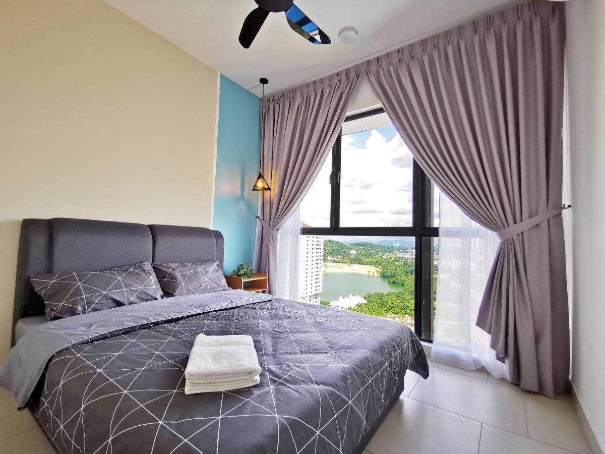 סרי קמבאנגן Astetica Pool & Lake View High Floor 100Mbps Wifi Netflix מראה חיצוני תמונה